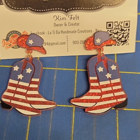 Patriotic Glittered Red Cowboy Hat Boot Flag America 4th of July USA Earrings - Picture 1 of 2